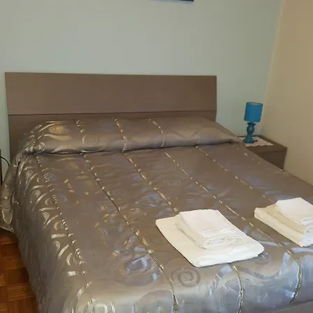 Alojamento de Acomodação e Pequeno-almoço Domina Romae 4*